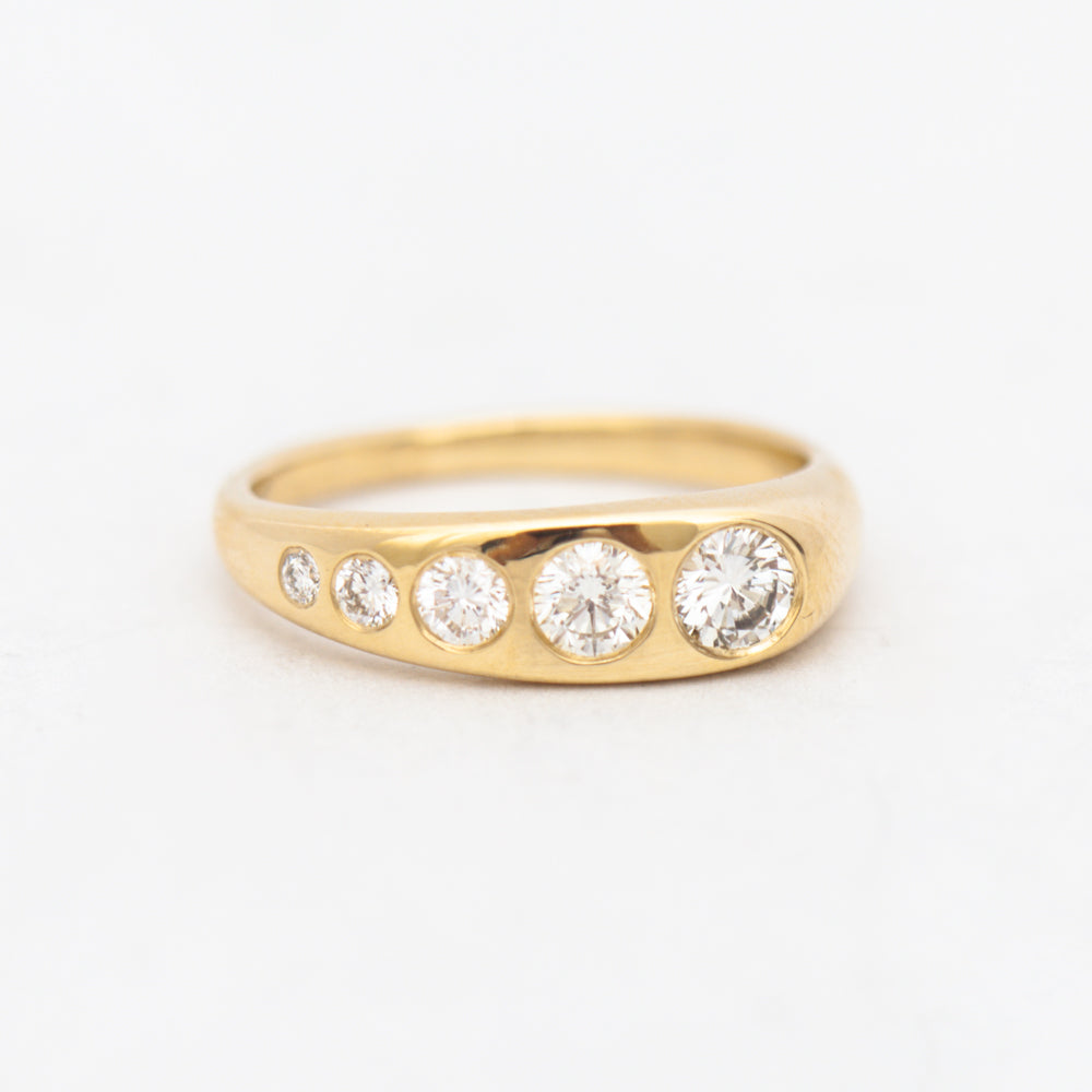 White Diamond Lila Suprima Ring –