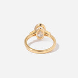 Oval-cut Ponte Three-Stone Ring
