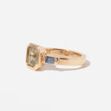 The Horisont Three-Stone Ring